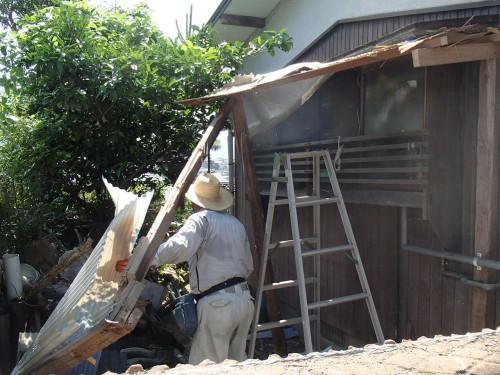 八幡西区で白蟻駆除の残工事と倉庫解体